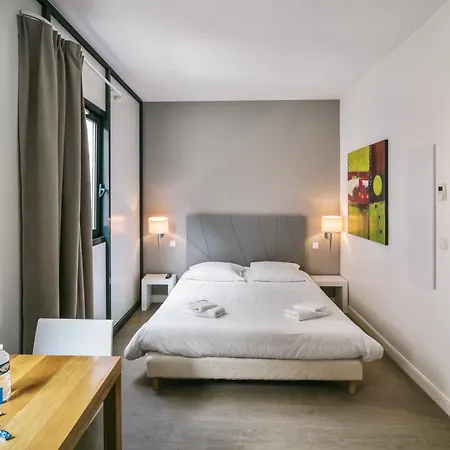 Zenitude Hotel-residences Lorda Aparthotel