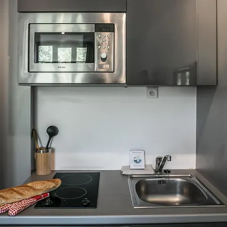 Zenitude Hotel-residences Lorda Aparthotel 3*